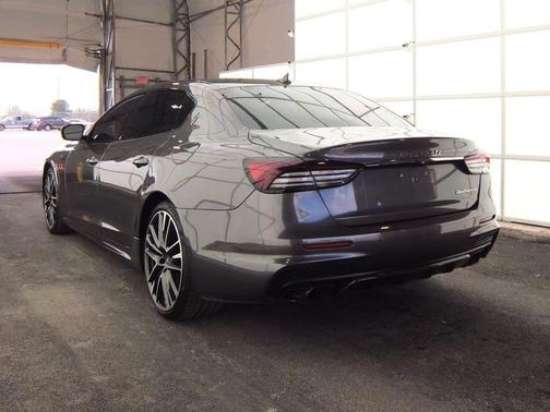 2022 Maserati Quattroporte Trofeo