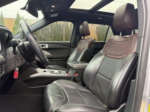 Iconic Silver Metallic 2020 Ford Explorer Platinum