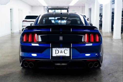 2016 Ford Shelby GT350 Base