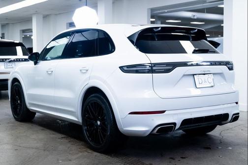 2022 Porsche Cayenne Cayenne