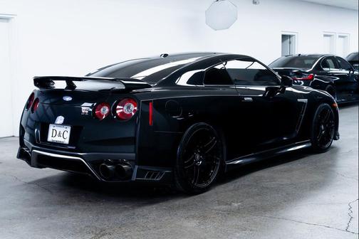 2017 Nissan GT-R Premium