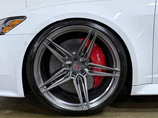 Glacier White Metallic 2021 Audi RS 6 Avant 4.0T