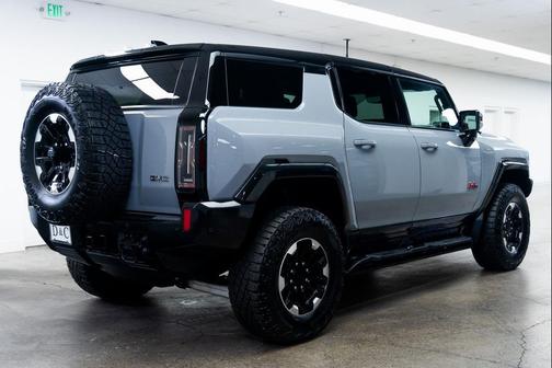 2024 GMC HUMMER EV SUV 2X