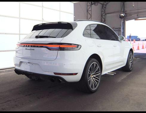 Carrara White Metallic 2020 Porsche Macan Macan Turbo