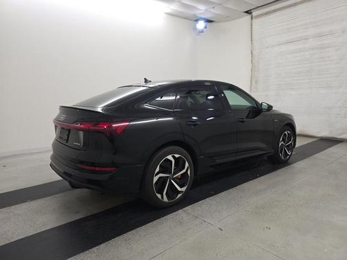 2022 Audi e-tron Sportback S line Premium Plus