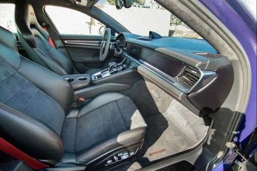 2021 Porsche Panamera GTS