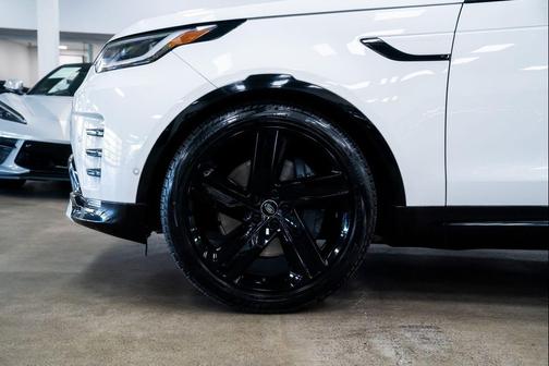Fuji White 2023 Land Rover Discovery P360 HSE R-Dynamic