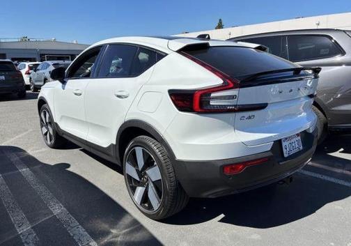 Crystal White Metallic 2023 Volvo C40 Recharge Pure Electric Twin Ultimate