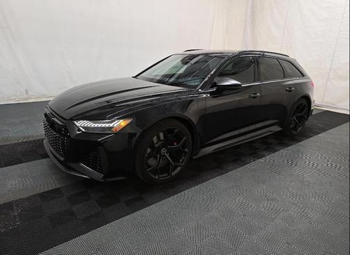 Mythos Black Metallic 2025 Audi RS 6 Avant 4.0T