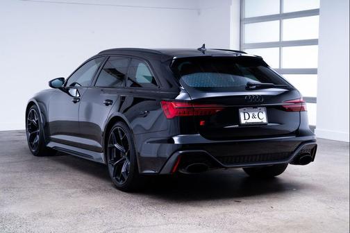 Mythos Black Metallic 2025 Audi RS 6 Avant 4.0T