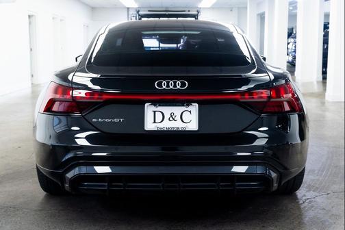 2023 Audi e-tron GT Premium Plus quattro