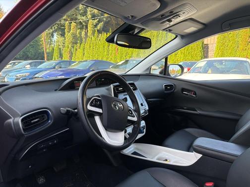 2016 Toyota Prius Four Touring