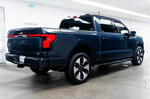 2022 Ford F-150 Lightning Platinum