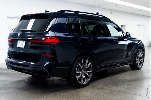 2020 BMW X7 M50i