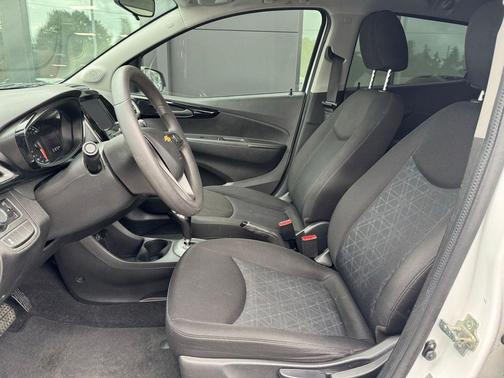 Summit White 2021 Chevrolet Spark 1LT