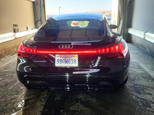 2022 Audi e-tron GT Prestige