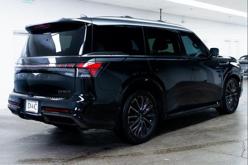 Mineral Black/Graphite Shadow 2025 INFINITI QX80 AUTOGRAPH AWD