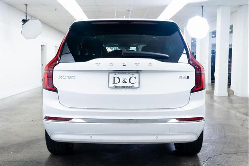 2025 Volvo XC90 B6 Ultra