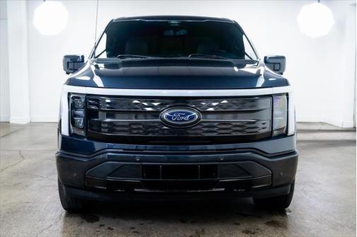 2022 Ford F-150 Lightning Platinum