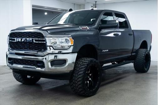 2021 RAM 2500 Tradesman Crew Cab 4x4 6'4' Box