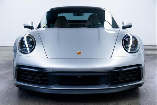 2021 Porsche 911 Carrera 4