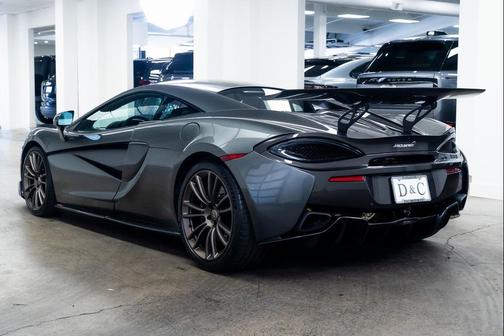 2017 McLaren 570S Base