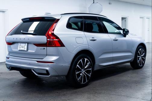 2025 Volvo XC60 B5 Plus