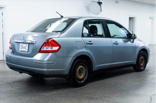 2009 Nissan Versa 1.8 S