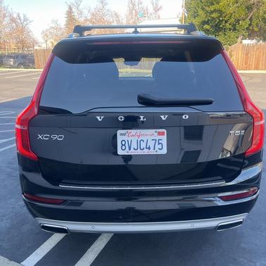 2021 Volvo XC90 T5 Momentum