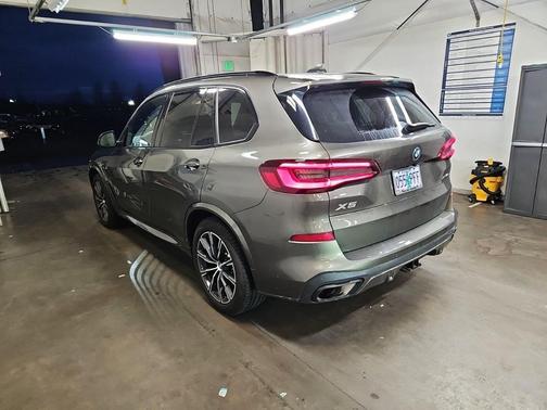 2023 BMW X5 PHEV xDrive45e