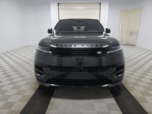 2023 Land Rover Range Rover Sport SE
