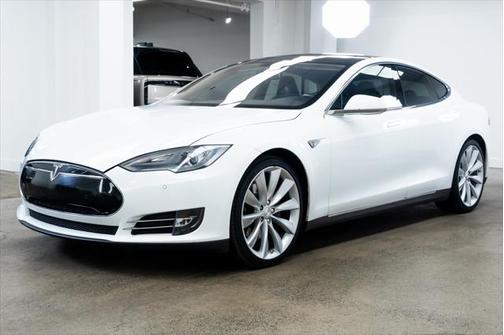 2014 Tesla Model S Base