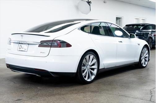 2014 Tesla Model S Base
