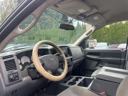 2006 Dodge Ram 2500 SLT Mega Cab