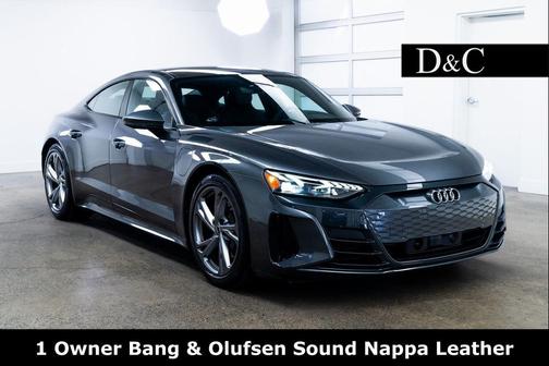 Daytona Gray Pearl Effect 2023 Audi e-tron GT Premium Plus quattro