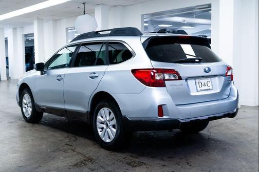 Ice Silver Metallic 2017 Subaru Outback 2.5i Premium