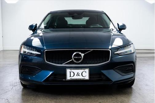 2020 Volvo S60 T5 Momentum