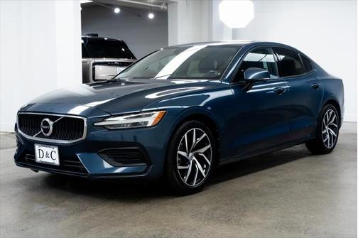 2020 Volvo S60 T5 Momentum