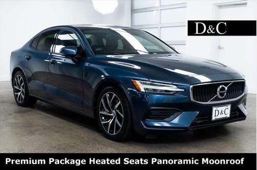 2020 Volvo S60 T5 Momentum
