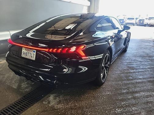 2023 Audi e-tron GT Premium Plus quattro