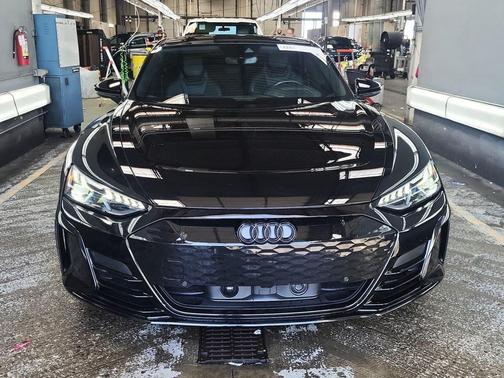 2023 Audi e-tron GT Premium Plus quattro