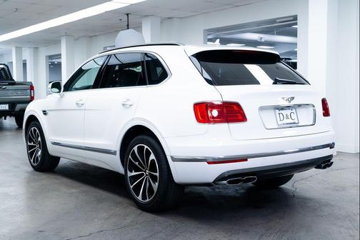 Glacier White 2020 Bentley Bentayga V8