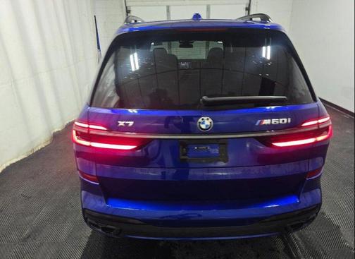 2024 BMW X7 M60i