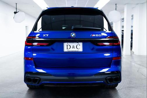 Marina Bay Blue Metallic 2024 BMW X7 M60i