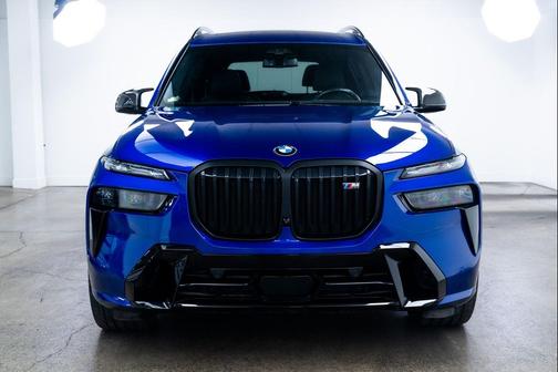 Marina Bay Blue Metallic 2024 BMW X7 M60i