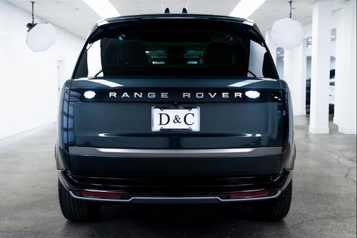 2024 Land Rover Range Rover P530 SE