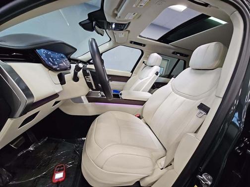 2024 Land Rover Range Rover P530 SE