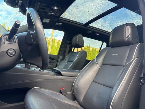 2022 Cadillac Escalade ESV Sport