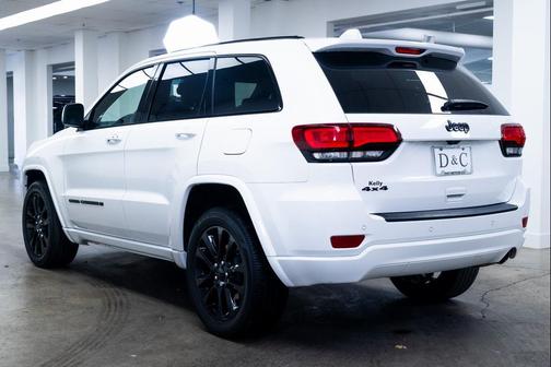 2022 Jeep Grand Cherokee Altitude