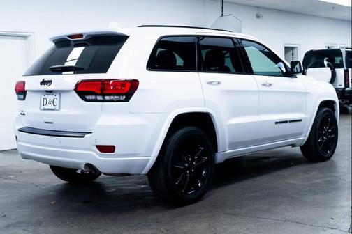 2022 Jeep Grand Cherokee Altitude